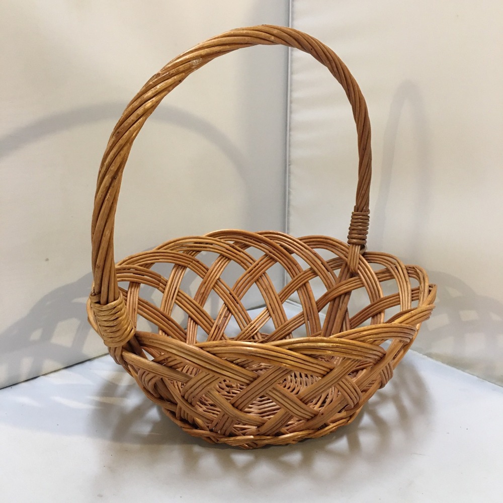 Wicker Basket Home Decor Medium‎ Brown Open Weave Lattice Handle Cottagecore